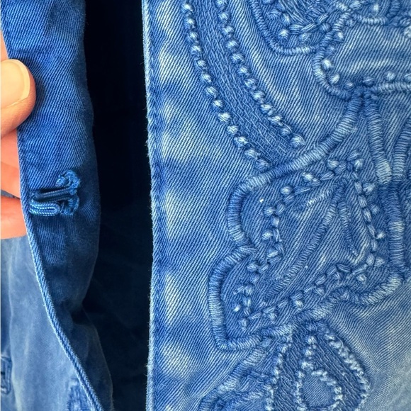 Chicos Women Size 2 (L) Distressed Y2K Blue Embroidered Cotton Jacket Travelers - Picture 7 of 15